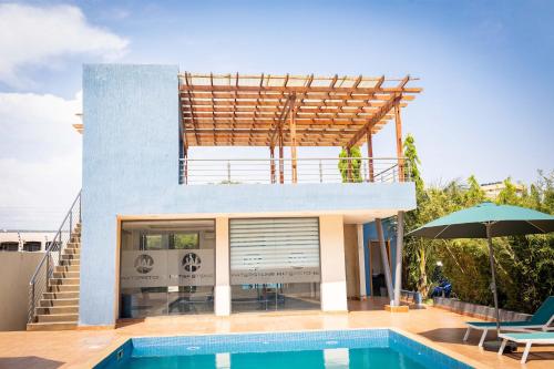 Πισίνα στο ή κοντά στο Libi Apartment-BlueWaters Property Mgt LTD