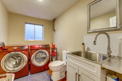 Φωτογραφία από το άλμπουμ του Family Retreat with Hot Tub and Game Room in Everett! σε Mill Creek