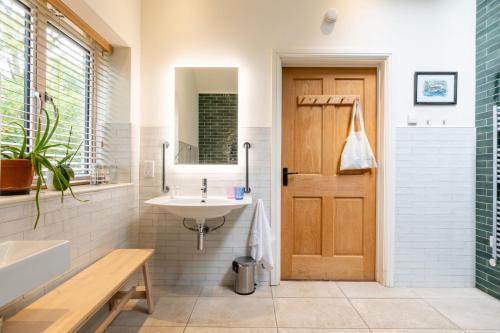 Koupelna v ubytování Missy's House in the Woods