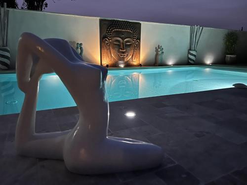 Mas Beau Soleil & Spa Cottages DeCharme avec Jacuzzi&Jardin Privés