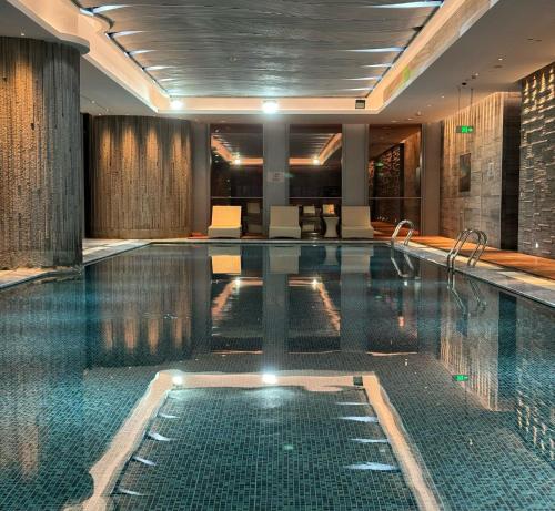 Bassein majutusasutuses Vienna International Hotel või selle lähedal