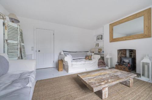 Χώρος καθιστικού στο Brick Rose House