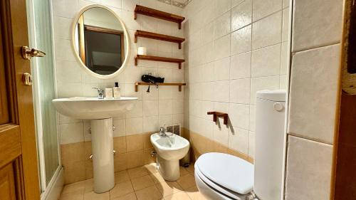 Phòng tắm tại 5 min dal Mare Grazioso Trilocale