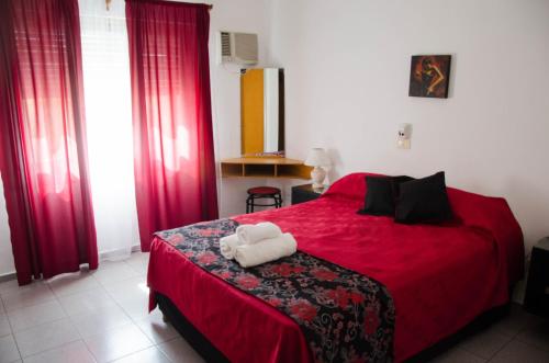 Ένα ή περισσότερα κρεβάτια σε δωμάτιο στο Hotel Almería San Rafael