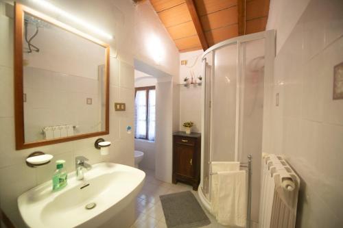 Koupelna v ubytování Podere La Quercia - casolare toscano