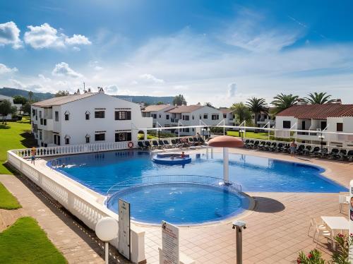 Het zwembad bij of vlak bij Nathan