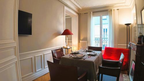 Parisian Elegance in Ranelagh