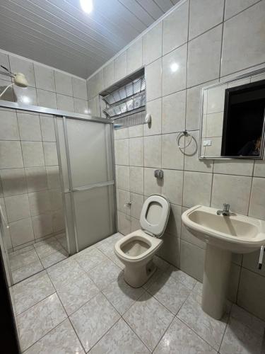 Ένα μπάνιο στο Uu'hull Surf House