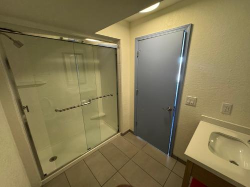 Koupelna v ubytování Broad St Inn Renovated Rooms