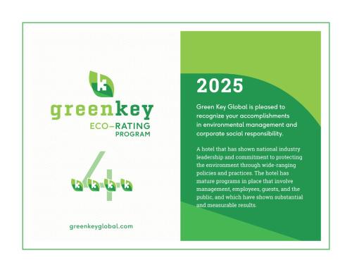 Chứng chỉ, giải thưởng, bảng hiệu hoặc các tài liệu khác trưng bày tại M Montreal Hostel