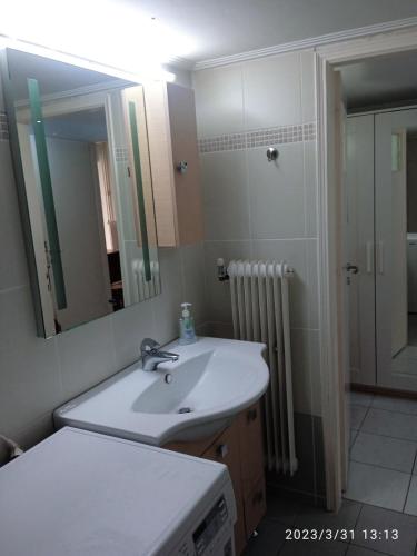 Apartment Near Acropolis And Metro