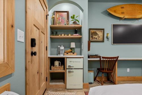 Φωτογραφία από το άλμπουμ του Sommer House Inn-Aloha Room σε Jasper