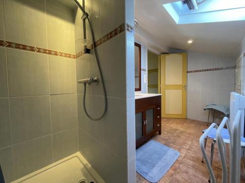 Ένα μπάνιο στο Ateka