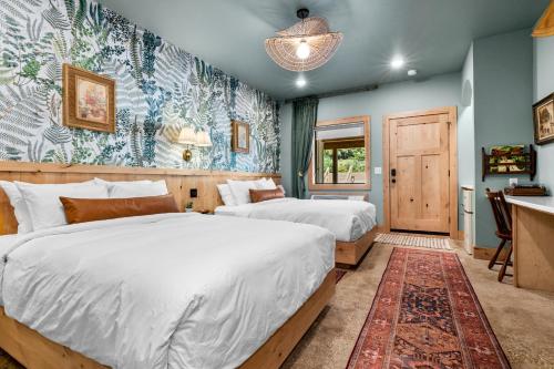 Φωτογραφία από το άλμπουμ του Sommer House Inn-Aloha Room σε Jasper