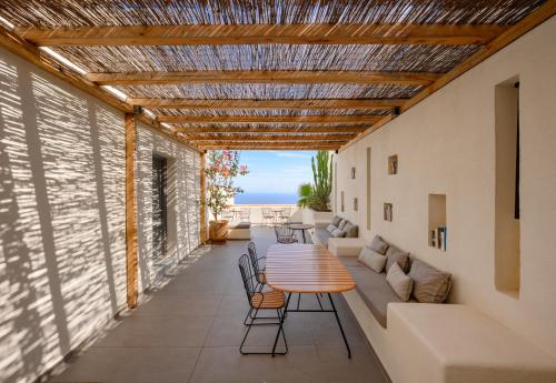 Lemon Suites Santorini