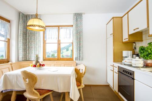 Kuchyň nebo kuchyňský kout v ubytování Haus Kristina