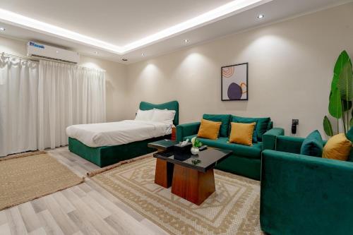 Posezení v ubytování استديو فاخر في العليا 202