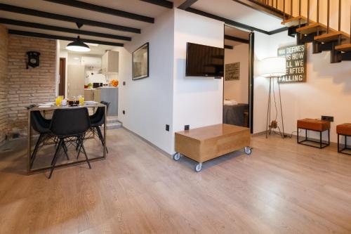 Cozy Equipped Duplex in Poblenou Ideal for 4 Guests and Close to Public Transport