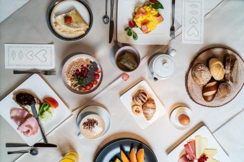 Jídlo v hotelu nebo okolí