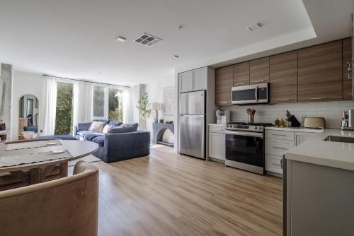 Kuchyň nebo kuchyňský kout v ubytování The Slate Luxury Capitol View DOCO Golden 1