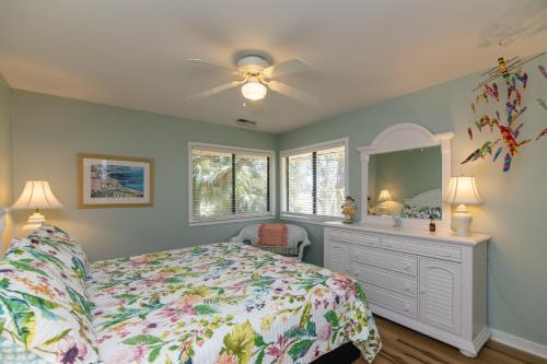 Giường trong phòng chung tại Club Cottage 825