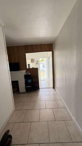 Gallery image of Hallandale Urban Rooms in Hallandale Beach