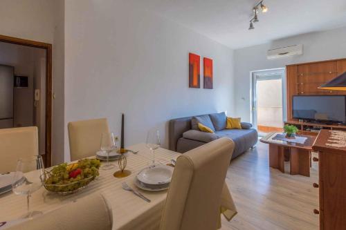 Two-Bedroom Apartment Crikvenica 1
