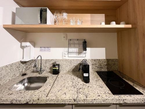 Η κουζίνα ή μικρή κουζίνα στο NOVO! Skylux - Imponente com Piscina Aquecida+WIFI