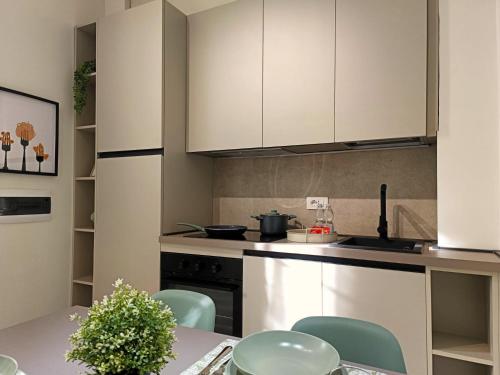 YR Apartments - Duomo - 5 Min Walk to Duomo