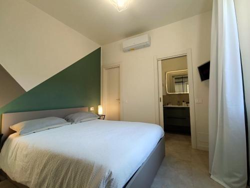 YR Apartments - Duomo - 5 Min Walk to Duomo