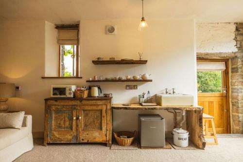 KellyにあるThe Shipponのキッチン(カウンター、シンク付)