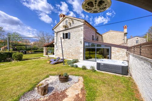 Villa Capadinka with Whirlpool - Happy Rentals