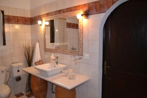 Koupelna v ubytování Villa Erifili