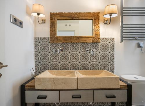 3BR Central Madrid Gem - Rare Private Garden