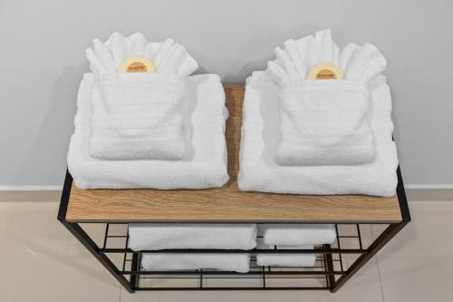 Φωτογραφία από το άλμπουμ του Luxury Condo with Rooftop Pool - 5-Min to Beach στο Μαϊάμι Μπιτς