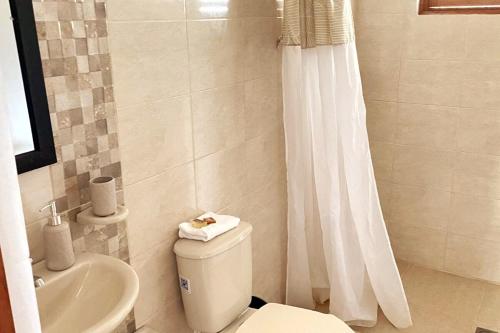 Ένα μπάνιο στο Cabaña Villa de Leyva - Villa Sofia Ritoque #2