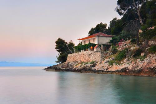 Secluded fisherman's cottage Cove Lucica, Hvar - 4034