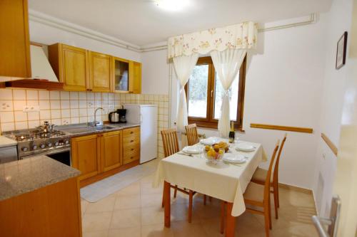 Apartments with parking space Umag - 22622
