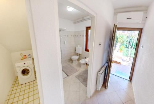 Apartments with parking space Umag - 22622