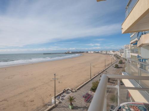 Appartement 1 chambre avec balcon, face à la plage - FR-1-197-592