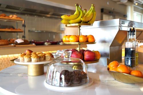 ホテルの敷地内または近くでの食事または食べ物