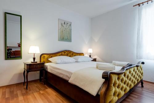 Apartments Odrina