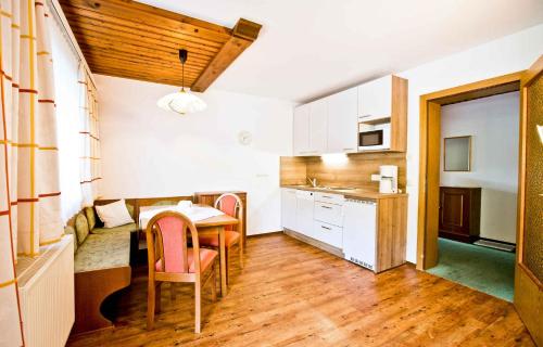 Η κουζίνα ή μικρή κουζίνα στο Apartments in Flachau - Salzburger Land 316