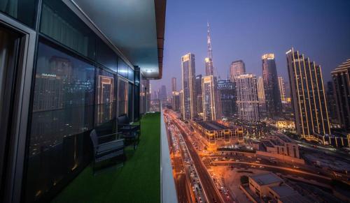 Amazing Burj Khalifa Views with Highest Infinity pool