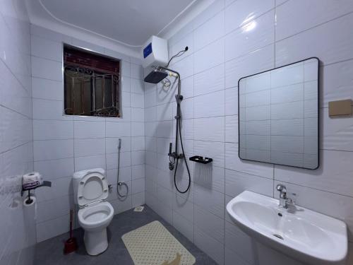 Ένα μπάνιο στο Efrona Homes Uganda