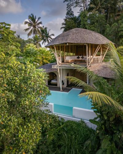 Piscina a Ecosix Bali o a prop