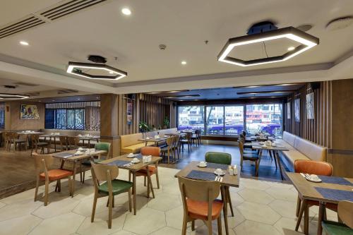 Ramada by Wyndham Istanbul Old City — Restaurant/places to eat
