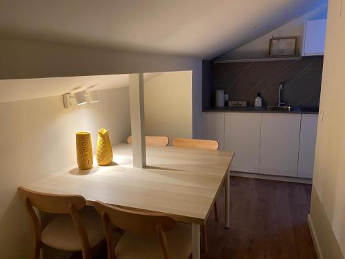 Foto de la galería de Galatea LibroVI Apartamento con arte en sus muros en Alcalá de Henares