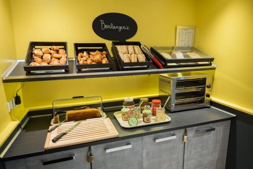 Jídlo v hotelu nebo okolí