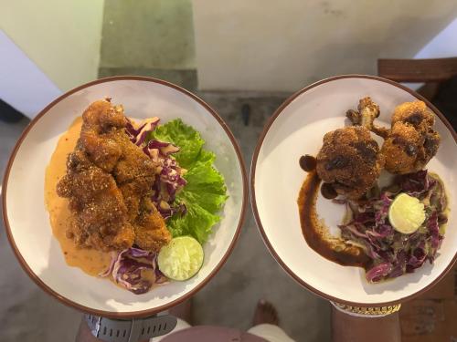 Eten bij of ergens in de buurt van het hotel

